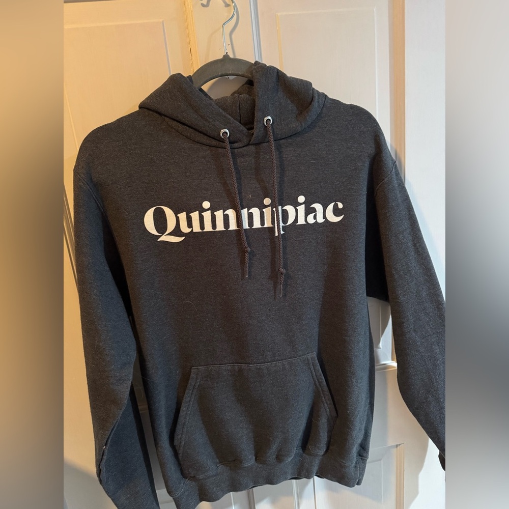 quinnipiac sweatshirt